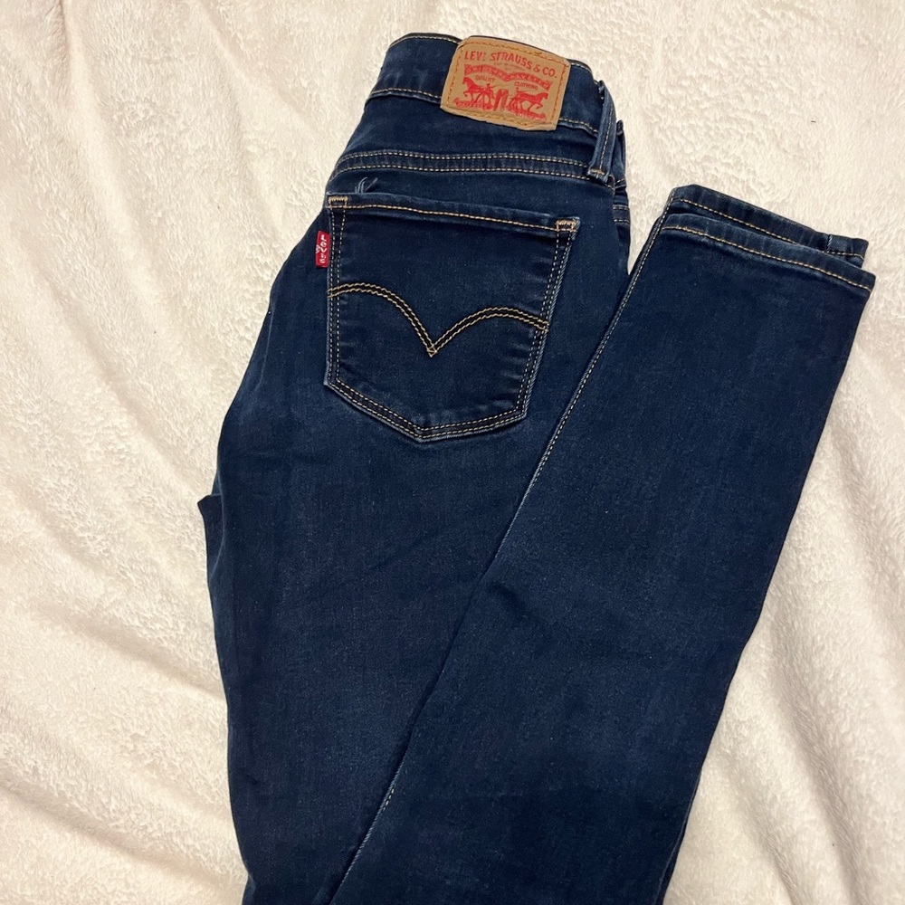 710 Levi’s Super Skinny